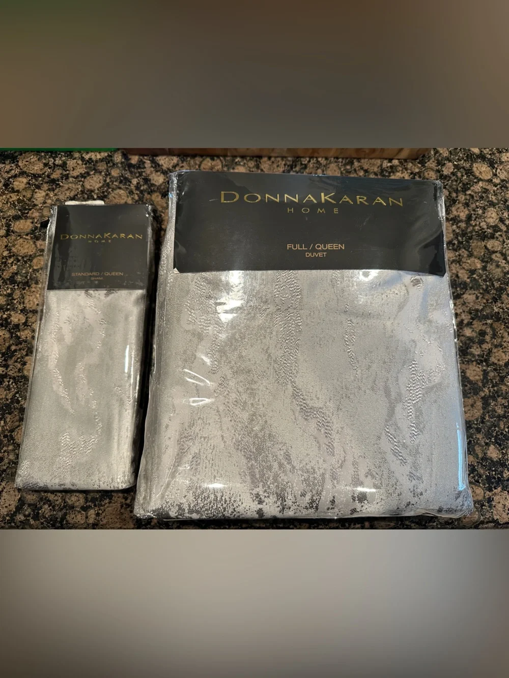 Donna Karan Home Luna Silver Gray Full/Queen Duvet Set with 1 Sham